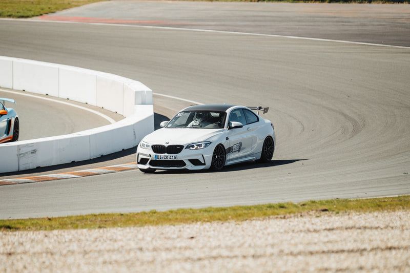 Laden Sie das Bild in Galerie -Viewer, Speed Engineering - Swan Neck Wing Heckflügel für BMW M2 F87 / M2 Competition / CS F87 - mit TÜV - 14060
