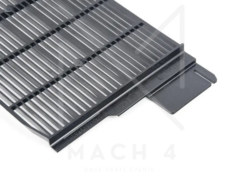 Laden Sie das Bild in Galerie -Viewer, BMW Steinschlagschutz Gitter unten / Stone chip Guard down für BMW M2 G87 - 17119882366