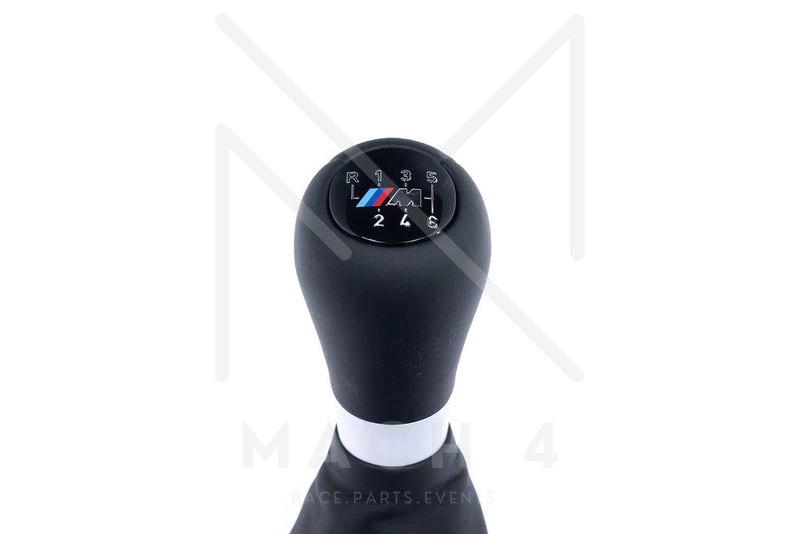 Laden Sie das Bild in Galerie -Viewer, BMW Original M2 G87 Schaltknopf Leder mit Abdeckung Schaltsack mit M-Naht / 6-Gang für BMW M2 G87 - 25117885209
