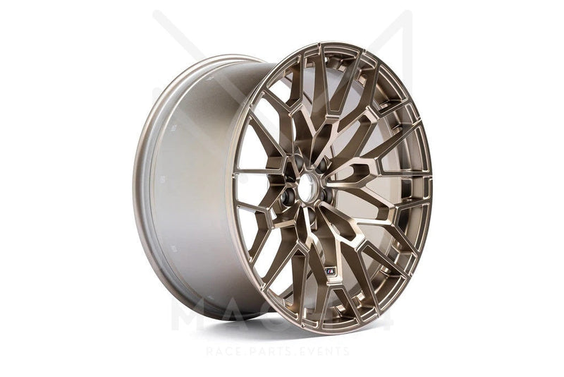 Laden Sie das Bild in Galerie -Viewer, BMW 827 M Felge BMW M3 CS G83 goldbronze 20 Zoll Square Setup für BMW M2 G87 - 36107884366