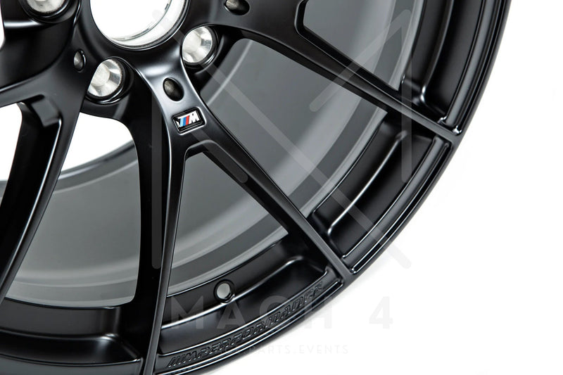 Laden Sie das Bild in Galerie -Viewer, BMW Motortsport GT4 Felge schwarz matt / rim black in 11x18 ET 30 für BMW M3 E90/E92 - 36108431617