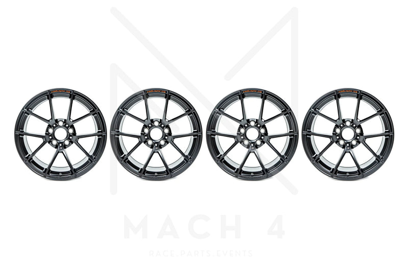 Laden Sie das Bild in Galerie -Viewer, BMW Motortsport GT4 Felge schwarz matt / rim black in 11x18 ET 30 für BMW M3 F80 / M4 F82 - 36108431617
