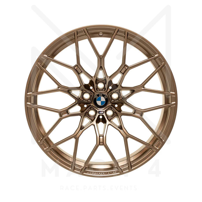 Laden Sie das Bild in Galerie -Viewer, BMW M Performance 1000M Kreuzspeiche Felge gold/bronze matt in 20/21 Zoll für BMW M3 / M4 G80/G81/G82/G83 - 36108746992/36108746991
