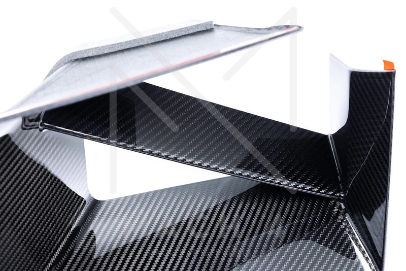 Laden Sie das Bild in Galerie -Viewer, BMW M Performance Lufteinlassblende Carbon rechts + links Set für BMW M2 G87 - 51115A44F42 / 51115A44F43