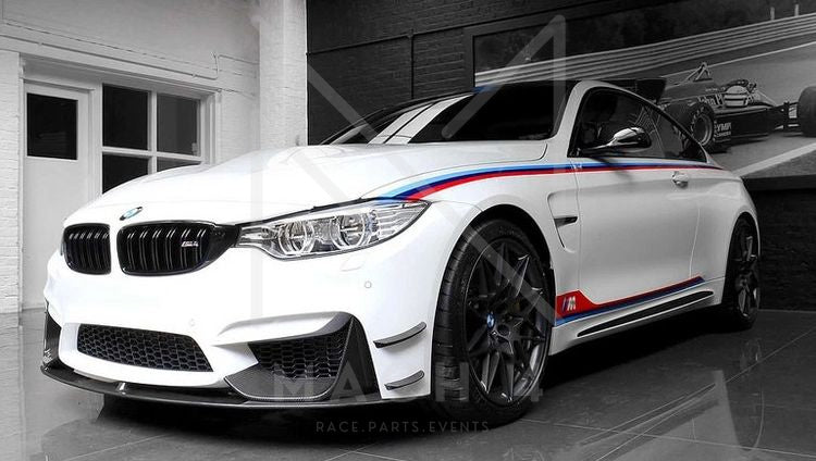 Laden Sie das Bild in Galerie -Viewer, BMW M4 DTM-Edition Frontflaps / Seitenflügel / Flaps Carbon für BMW M3/M4 F80/F82/F83 - 51117993027/51117993028