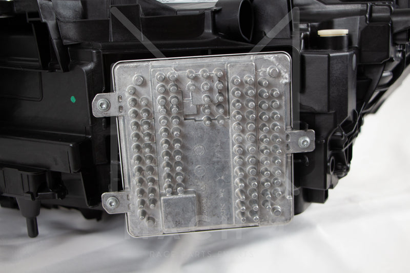 Laden Sie das Bild in Galerie -Viewer, BMW Original LCI adaptive LED Scheinwerfer Black Line / LCI LED adaptive Headlights für BMW M3 G80/G81 / M4 G82/G83 - 63115B35F59/63115B35F60