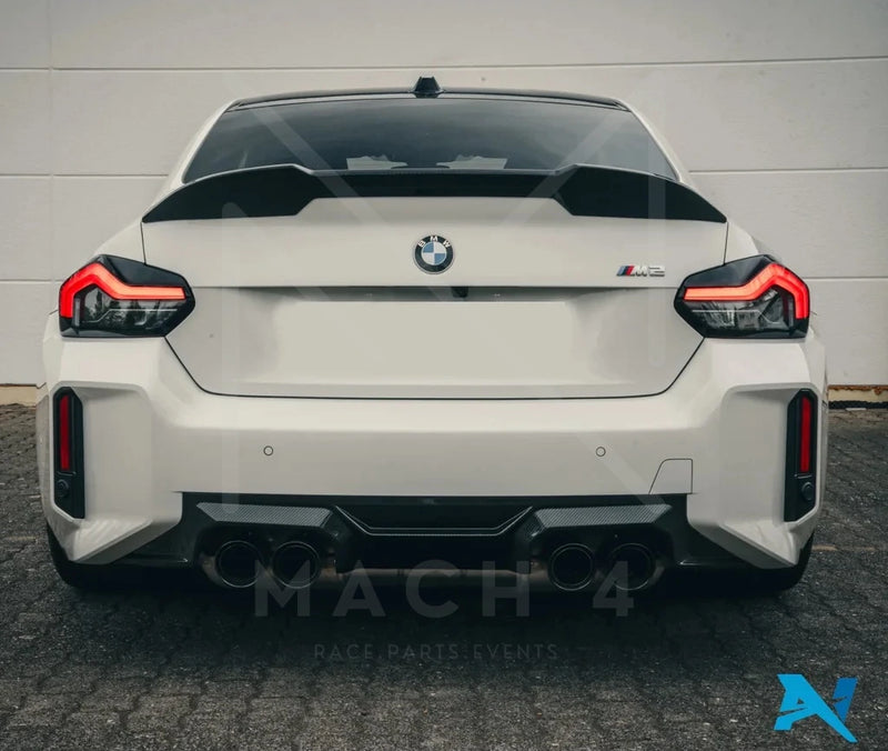 Laden Sie das Bild in Galerie -Viewer, Alpha-N Carbon Spoilerlippe Heckklappe / Trunk Spoiler für BMW M2 G87 / M240i G42 - AN-0733