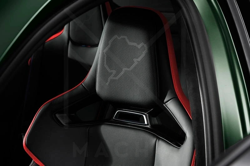 Laden Sie das Bild in Galerie -Viewer, BMW M Einleger Kopfstütze Nürburgring Leder Nappa schwarz Set / Headrest insert Nürburgring leather black für BMW M3 G80/G81 & M4 G82/G83
