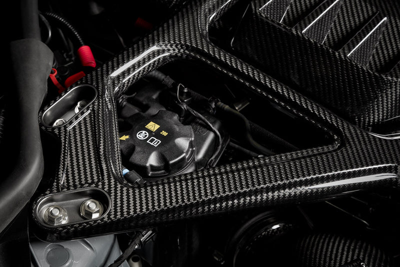 Laden Sie das Bild in Galerie -Viewer, (2.Wahl) Eventuri Carbon Domstrebe glanz / Carbon Strut Brace für BMW M2 G87 / M3 G80/G81 & M4 G82/G83 S58 Motor - EVE-S58-CF-STR