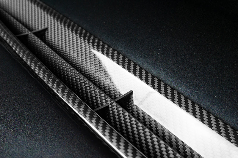 Laden Sie das Bild in Galerie -Viewer, Faserschmiede BWM M3/M4 CS/GTS Ziergitter/Luftauslass Vollcarbon Plug&play - BMW M3/M4 CS/GTS Hauben