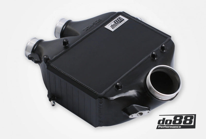 Laden Sie das Bild in Galerie -Viewer, do88 Ladeluftkühler Top Mount schwarz für BMW M3 F80 / M4 F82/F83 S55 Motor - ICM-320