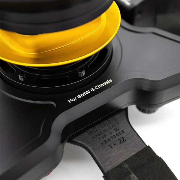 Laden Sie das Bild in Galerie -Viewer, JQ Werks MADTRACE® BMW G Series Racing Steering Wheel System / Motorsport Lenkrad Alcantara für BMW M2 G87