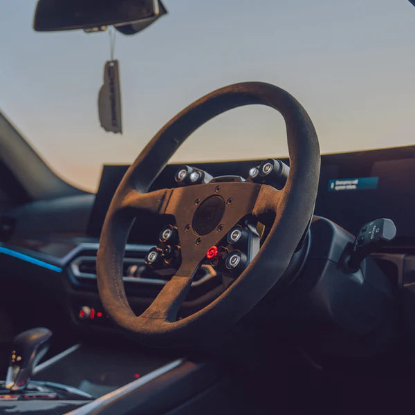 Laden Sie das Bild in Galerie -Viewer, JQ Werks MADTRACE® BMW G Series Racing Steering Wheel System / Motorsport Lenkrad Alcantara für BMW M2 G87