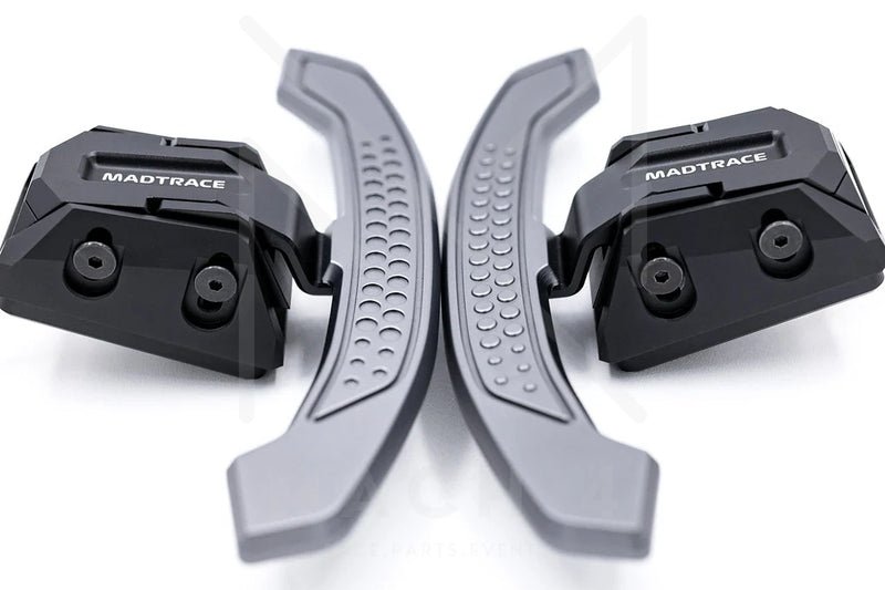 Laden Sie das Bild in Galerie -Viewer, JQ Werks MADTRACE® BMW G Series Clubsport Magnetic Paddle Shifters Set V2 / Carbon/Metall Magnet Schaltwippen Set V2 für BMW G-Series