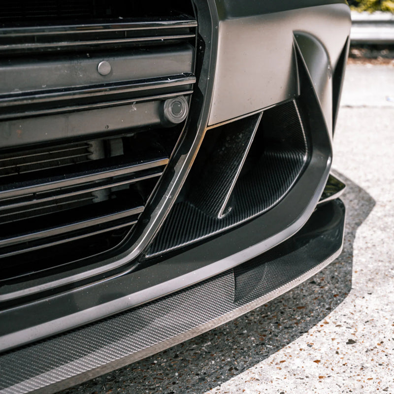 Laden Sie das Bild in Galerie -Viewer, R44/MHC+ Carbon Lufteinlässe Front OEM-Style / Air Ducts OEM für BMW M3 G80/G81 / M4 G82/G83