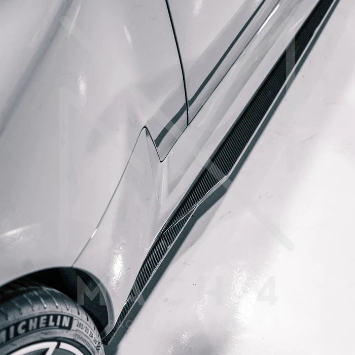 Laden Sie das Bild in Galerie -Viewer, R44/MHC Edition 1 Carbon Seitenschweller / Side Skirts für BMW M2 G87