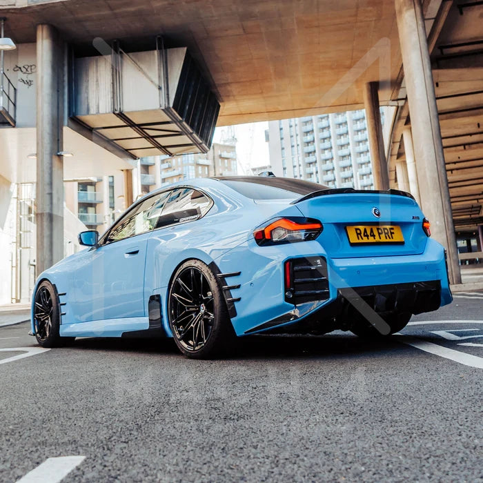 Laden Sie das Bild in Galerie -Viewer, R44/MHC Carbon Seitenschweller Aufsätze / Side Skirt Performance Style Flaps für BMW M2 G87