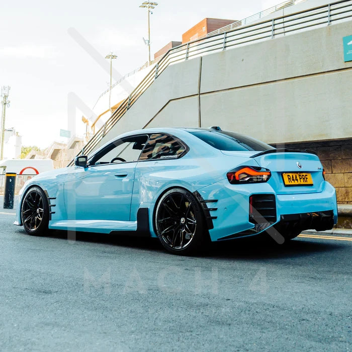 Laden Sie das Bild in Galerie -Viewer, R44/MHC Carbon Seitenschweller Aufsätze / Side Skirt Performance Style Flaps für BMW M2 G87