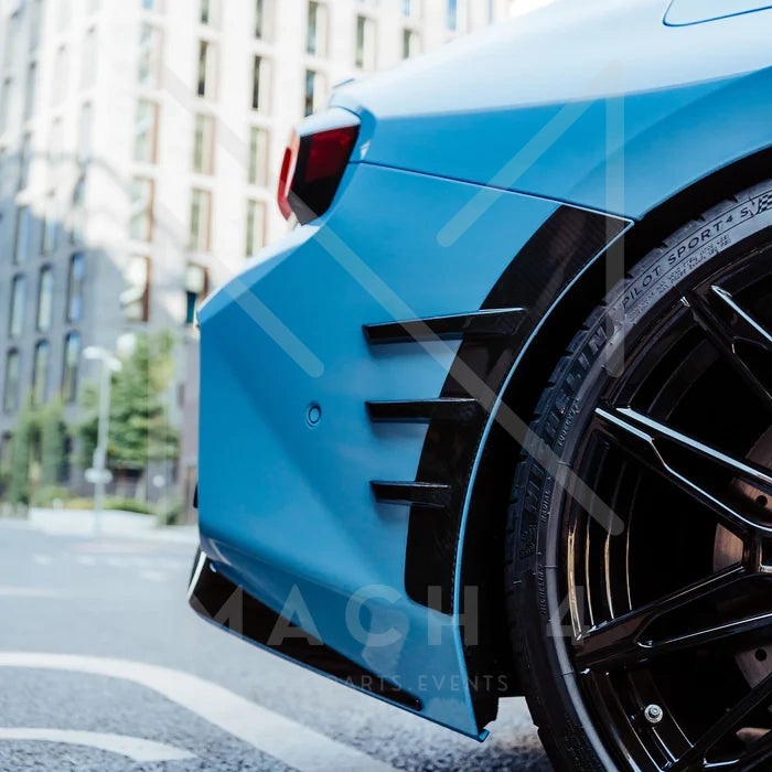 Laden Sie das Bild in Galerie -Viewer, R44/MHC Carbon Zierblenden Seitenwand hinten Radkasten Performance-Style für BMW M2 G87