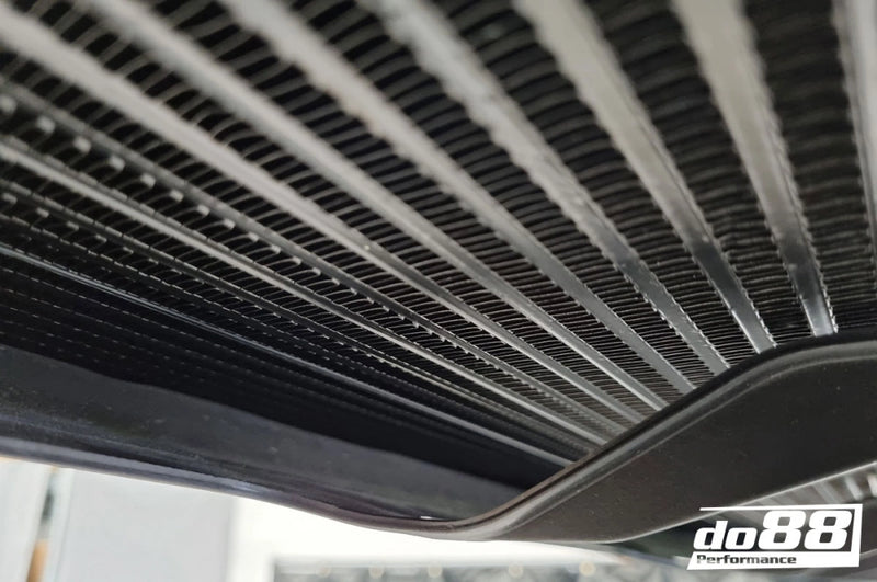 Laden Sie das Bild in Galerie -Viewer, do88 Motorölkühler Performance Rennsport schwarz für BMW M3 F80 / M4 F82/F83 S55 Motor - OC-170