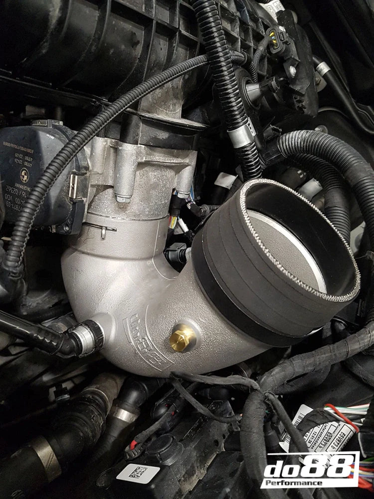 Laden Sie das Bild in Galerie -Viewer, do88 Aluminium Boostpipe / J-Pipe Ladeluftkühler-Drosselklappe für BMW M3 F80 / M4 F82/F83 S55 Motor - TR-250-S