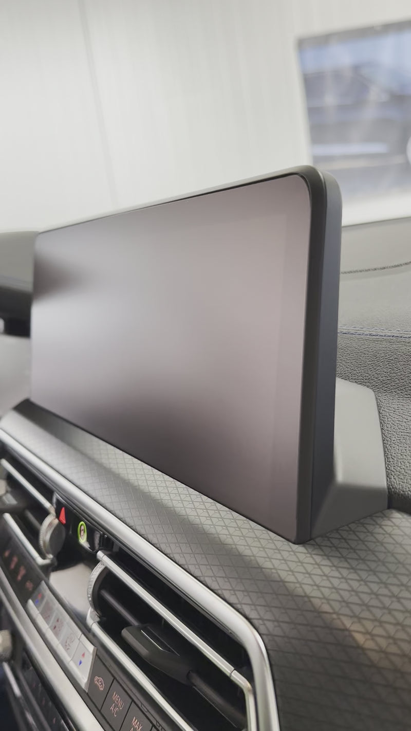 Laden und spielen Sie Video in Galerie -Viewer, Disskin Displayschutzfolie BMW Curved Display für BMW X5M / X6M F95/F96