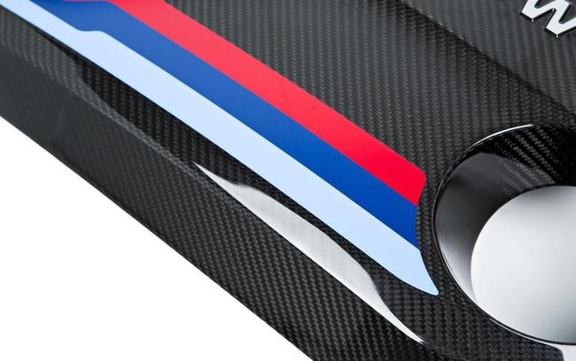 Laden Sie das Bild in Galerie -Viewer, BMW M Performance Motorabdeckung Carbon für S55 Motoren - 11122413815
