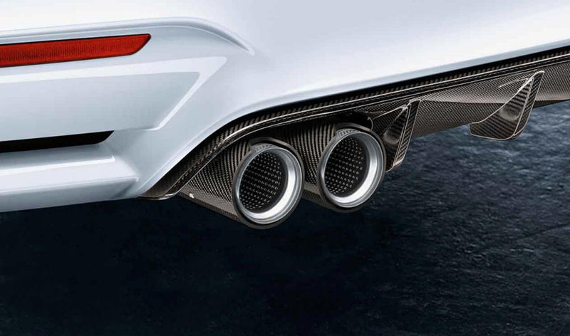 Laden Sie das Bild in Galerie -Viewer, BMW M Performance Carbon Endrohrblende für M2/M3/M4 S55 - 18302468411