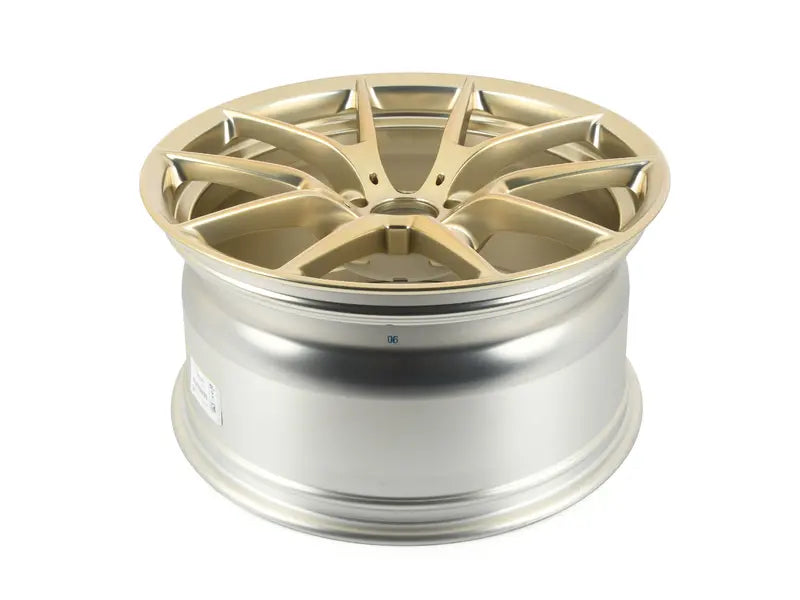 Laden Sie das Bild in Galerie -Viewer, BMW Alufelge M Performance Y-Speiche 763 frozen gold matt - 36108089338/36108089343