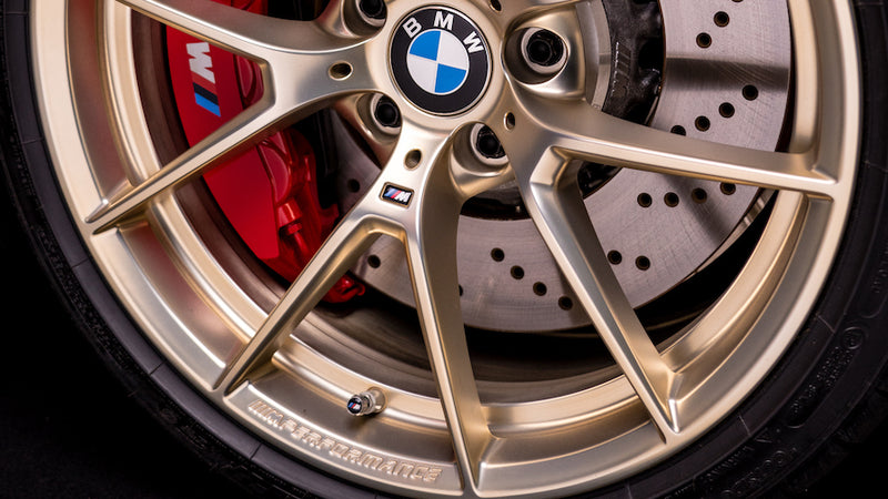 Laden Sie das Bild in Galerie -Viewer, BMW Alufelge M Performance Y-Speiche 763 frozen gold matt - 36108089338/36108089343