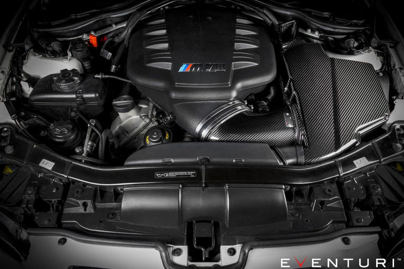 Laden Sie das Bild in Galerie -Viewer, Eventuri Carbon Luftfilterabdeckung für BMW M3 E90/E92/E93