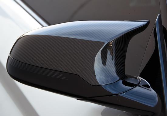 Laden Sie das Bild in Galerie -Viewer, BMW M Performance Carbon Außenspiegelkappen BMW M3/M4 F80/F82/F83 - 51142348098/51142348099