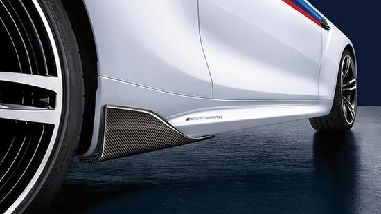 Laden Sie das Bild in Galerie -Viewer, BMW M Performance Schwelleraufsatz Carbon BMW M2 N55 F87 / BMW M2 Competition F87 / BMW M2 CS - 51192365984/51192365985
