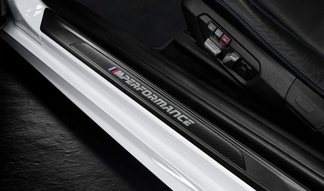 Laden Sie das Bild in Galerie -Viewer, BMW M Performance Blende Einstieg / Einstiegsleisten für BMW 1er F21 / BMW 2er F22/F23 / BMW M2 N55 F87 / BMW M2 Competition / BMW M2 CS - 51472457829