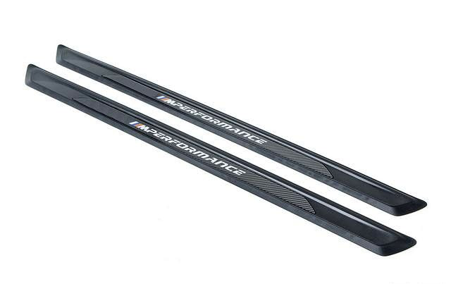 Laden Sie das Bild in Galerie -Viewer, BMW M Performance Blende Einstieg / Einstiegsleisten für BMW 1er F21 / BMW 2er F22/F23 / BMW M2 N55 F87 / BMW M2 Competition / BMW M2 CS - 51472457829