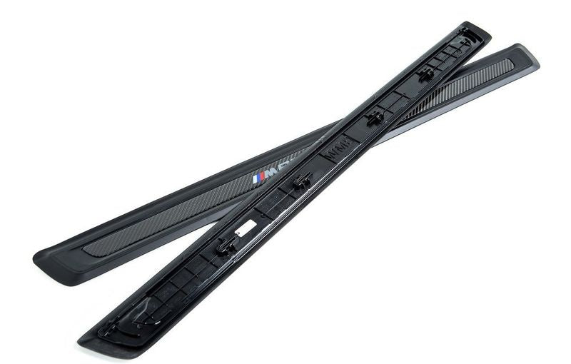 Laden Sie das Bild in Galerie -Viewer, BMW M Performance Carbon Blende Einstieg / Einstiegsleisten Set für BMW 4er G82/G83 - 51472472521