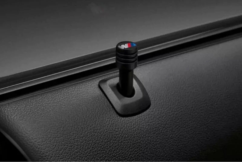 Laden Sie das Bild in Galerie -Viewer, BMW M Performance Türpin (2 stk.) für G-Serie - 51955A368C7