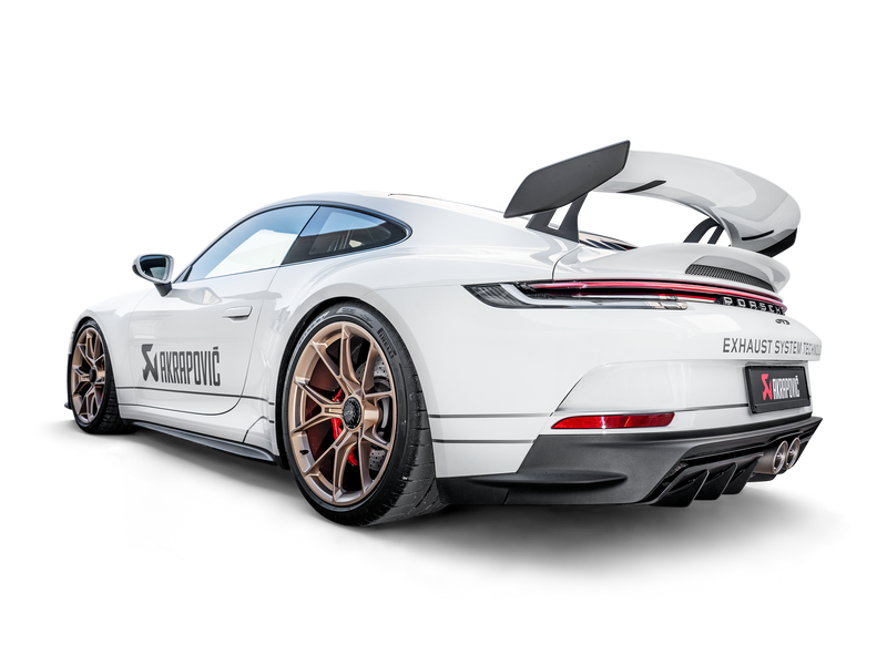 Laden Sie das Bild in Galerie -Viewer, Akrapovic Carbon Diffusor Glanz für Porsche 992 GT3 mit ABE