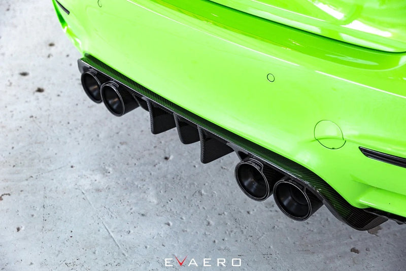 Laden Sie das Bild in Galerie -Viewer, Evaero Eventuri Carbon Diffusor mit Seitenteilen für BMW M3/M4 F80/F82 - EVA-F8XM-DIF