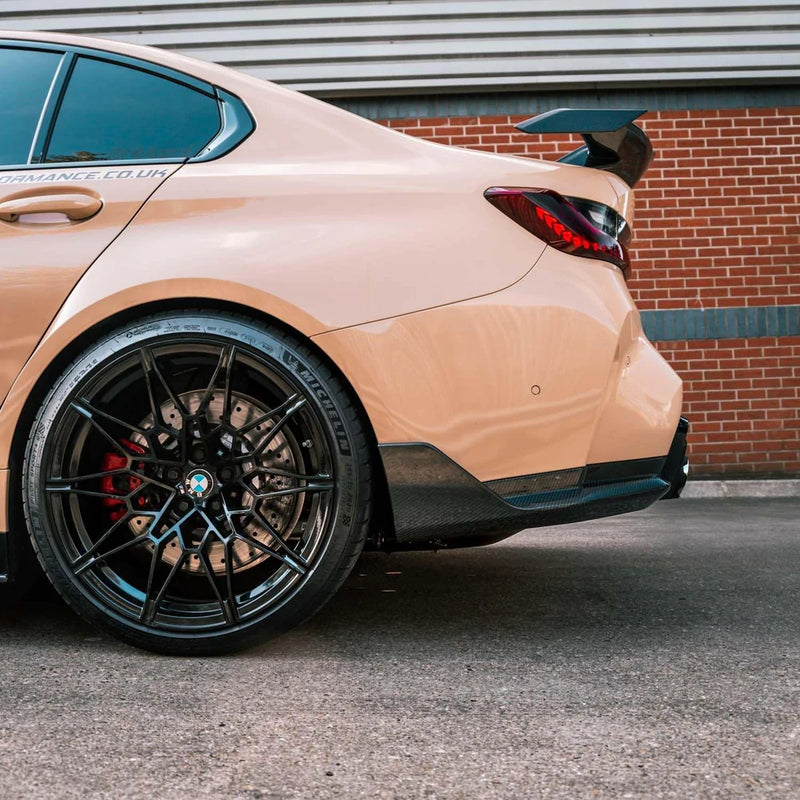 Laden Sie das Bild in Galerie -Viewer, R44/MHC+ Carbon Side Winglets / Heckseitenfinnen Performance Style für BMW M3 G80 / G81