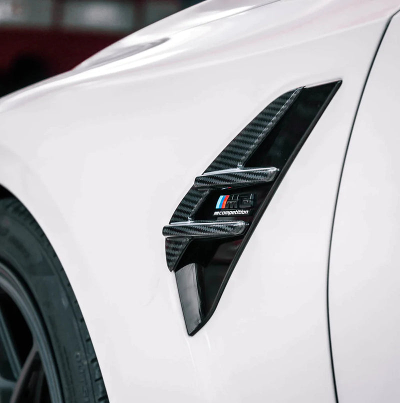 Laden Sie das Bild in Galerie -Viewer, R44/MHC+ Carbon Side Fender / Seiteneinlässe Kotflügel für BMW M3 G80/G81