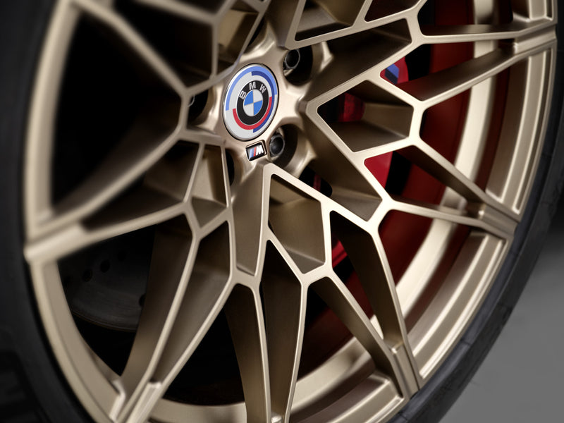 Laden Sie das Bild in Galerie -Viewer, BMW M 50 Jahre Radnabenabdeckung/Felgendeckel/Nabendeckel Ø 55 mm - 36125A57484