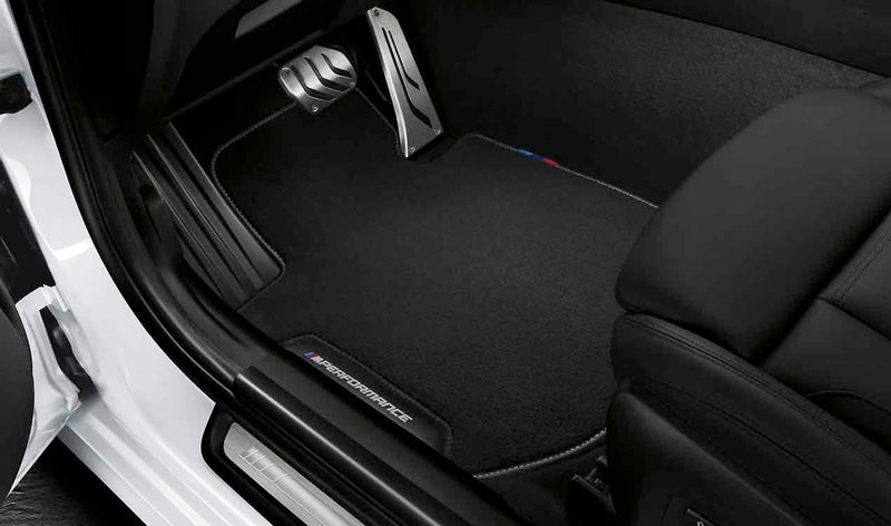 Laden Sie das Bild in Galerie -Viewer, BMW M Performance Fußmatten Set für BMW M3 G80 G81 / M3 CS G80 - 51472457270