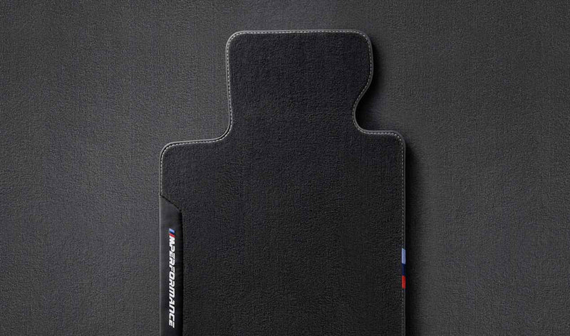 Laden Sie das Bild in Galerie -Viewer, BMW M Performance Fußmatten Set für BMW M3 G80 G81 / M3 CS G80 - 51472457270