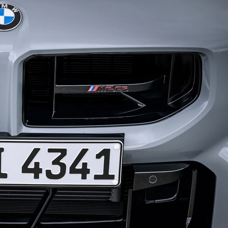 Laden Sie das Bild in Galerie -Viewer, BMW M M2 CS G87 Ziergitter Front / Grill mit Badge schwarz/rot für BMW M2 G87 / M2 CS G87 - 51137874201
