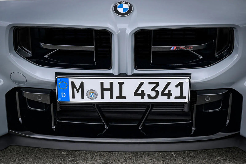 Laden Sie das Bild in Galerie -Viewer, BMW M M2 CS G87 Ziergitter Front / Grill mit Badge schwarz/rot für BMW M2 G87 / M2 CS G87 - 51137874201
