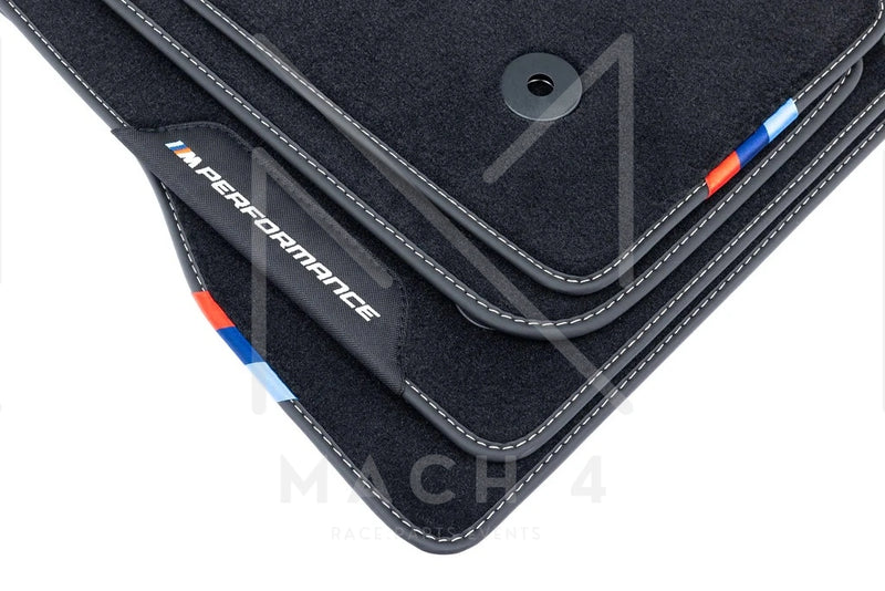 Laden Sie das Bild in Galerie -Viewer, BMW M Performance Fussmatten Satz / Floor Mat Set für BMW M5 G90/G99 - 51475A89892
