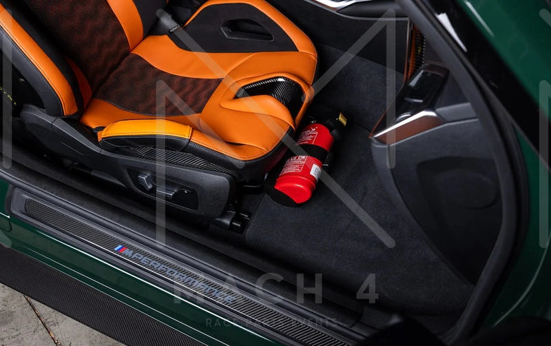 Laden Sie das Bild in Galerie -Viewer, BMW M Feuerlöscher Set / Fire Extinguisher Kit für BMW M3 G80/G81 &amp; M4 G82/G83 - 52109496756
