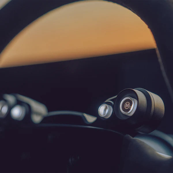 Laden Sie das Bild in Galerie -Viewer, JQ Werks MADTRACE® BMW G Series Racing Steering Wheel System / Motorsport Lenkrad Alcantara für BMW M2 G87
